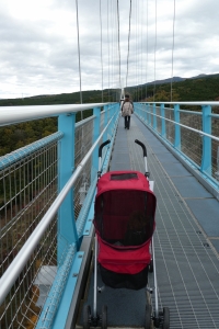 この日は結構人がいてそこそこ揺れます