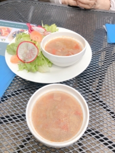 2人分です。スープやサラダ